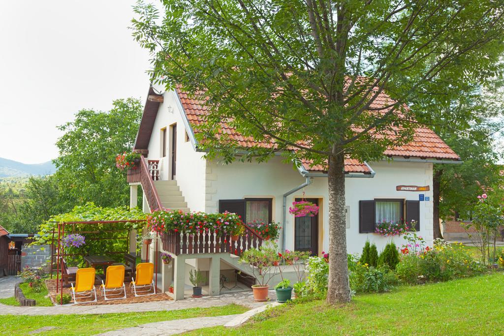 Apartment Ines Смолянац Екстериор снимка